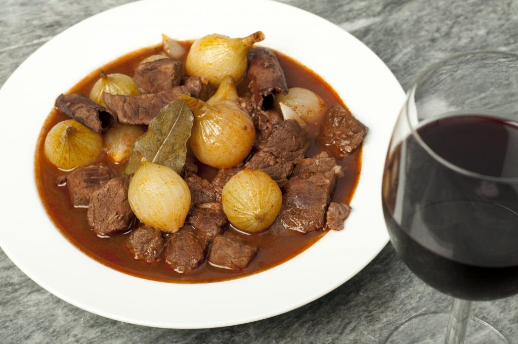 Stifado: Spicy out of the Pot