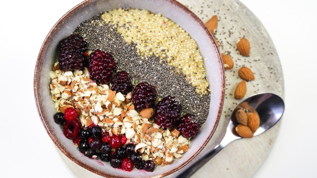 Healthy breakfast: Quinoa porridge