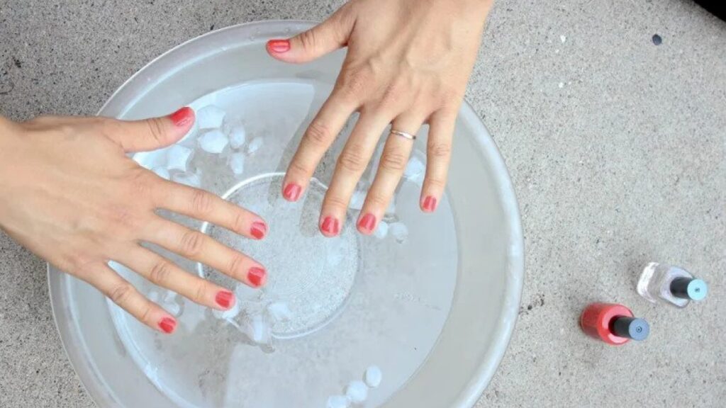 cool water bath to make nail polish dry faster
