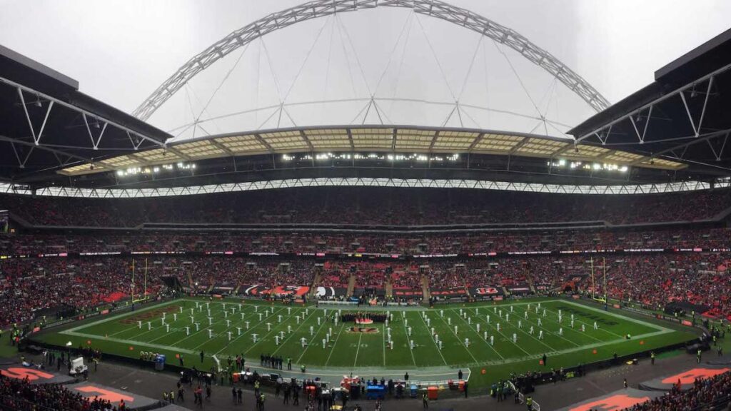 Wembley - England - 90,000