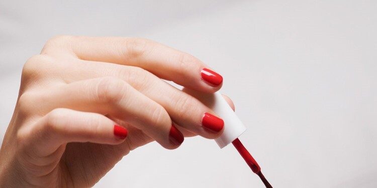 make nail polish dry faster
