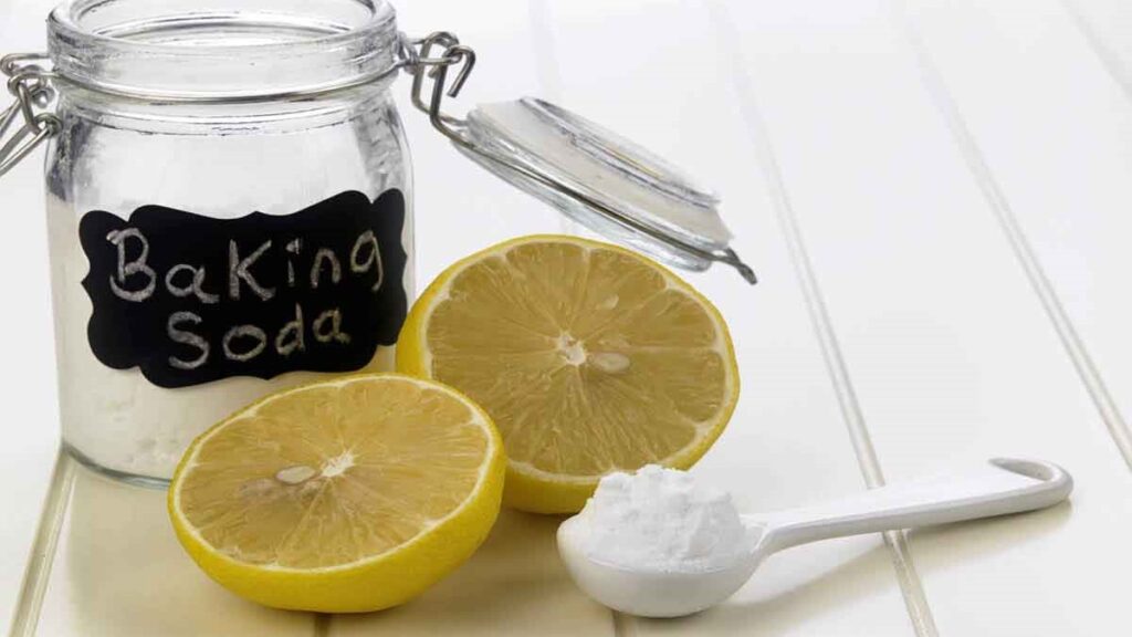 Baking soda and lemon juice paste