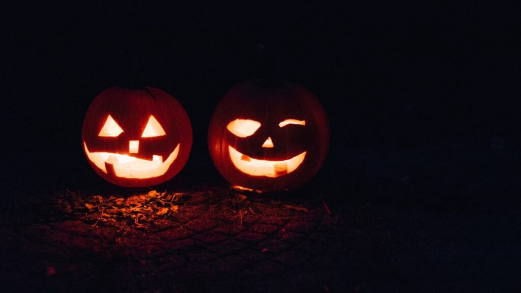 Carving Pumpkin for Halloween