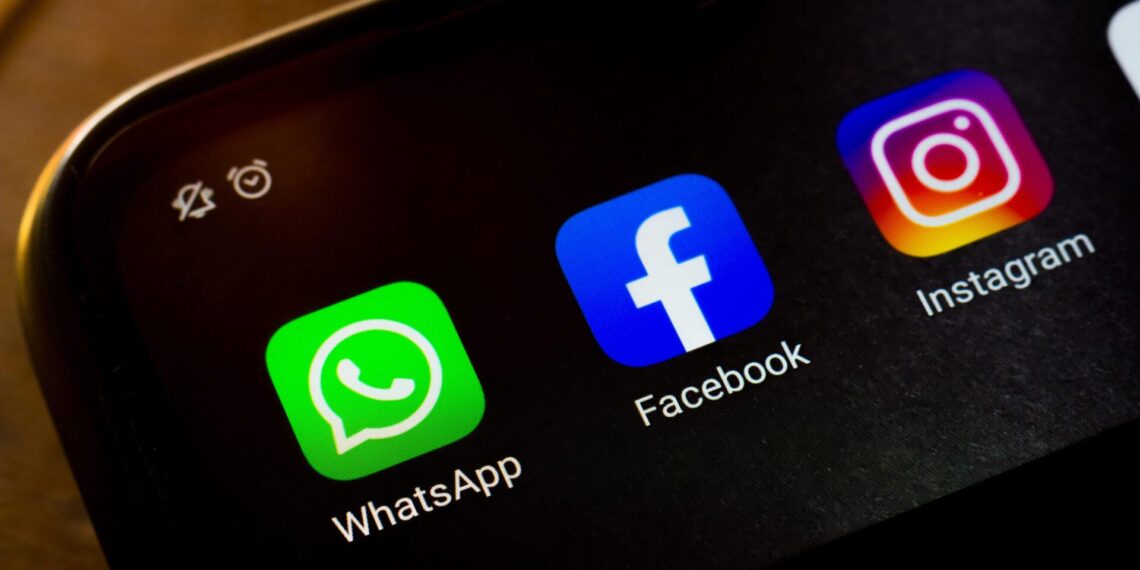 What caused the mega-blackout: WhatsApp and Facebook paralyzed by incorrect settings 41 WhatsApp down