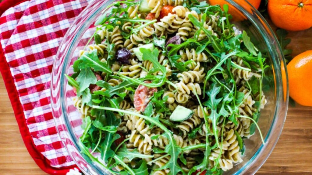 Pasta salad with arugula