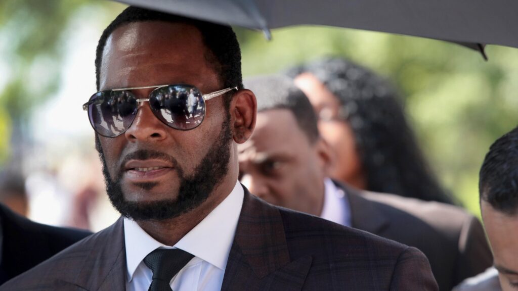 Child pornography and child abuse allegations against R. Kelly