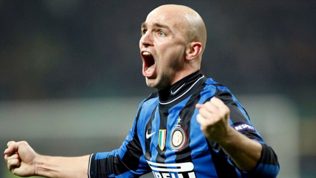Esteban Cambiasso - Inter Milan (2004)