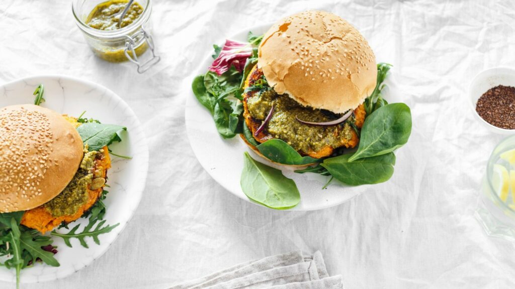 Vegetarian burger with spinach pesto