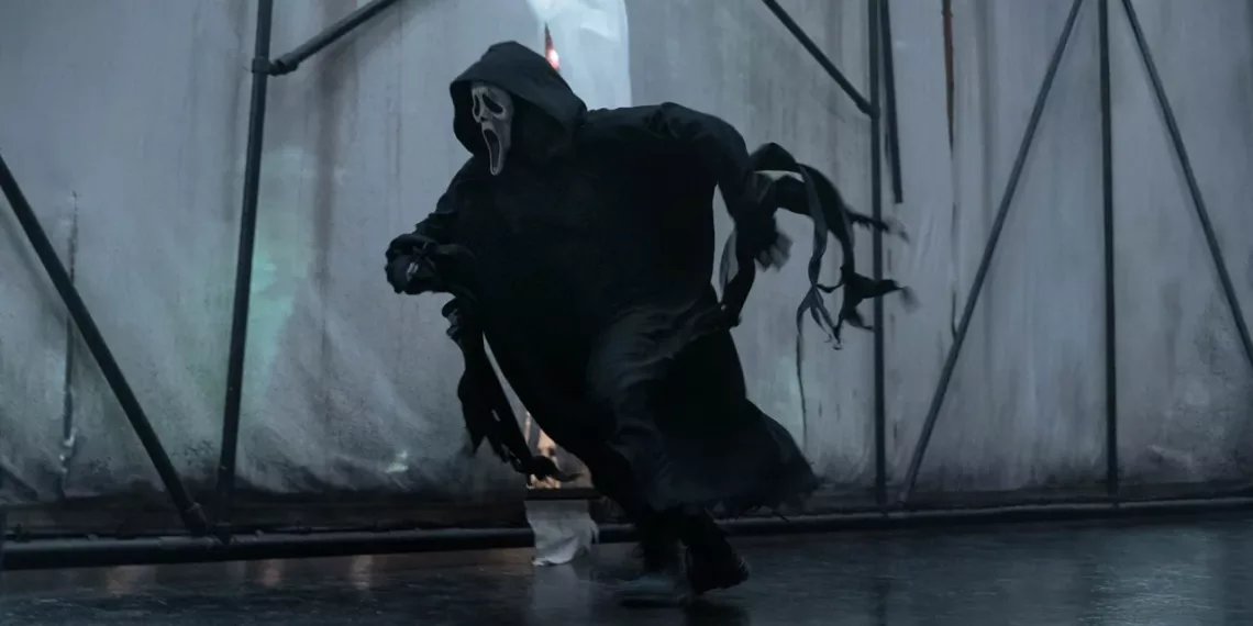 Scream 6: Ghostface Reveals Himself in a New Exclusive Photo