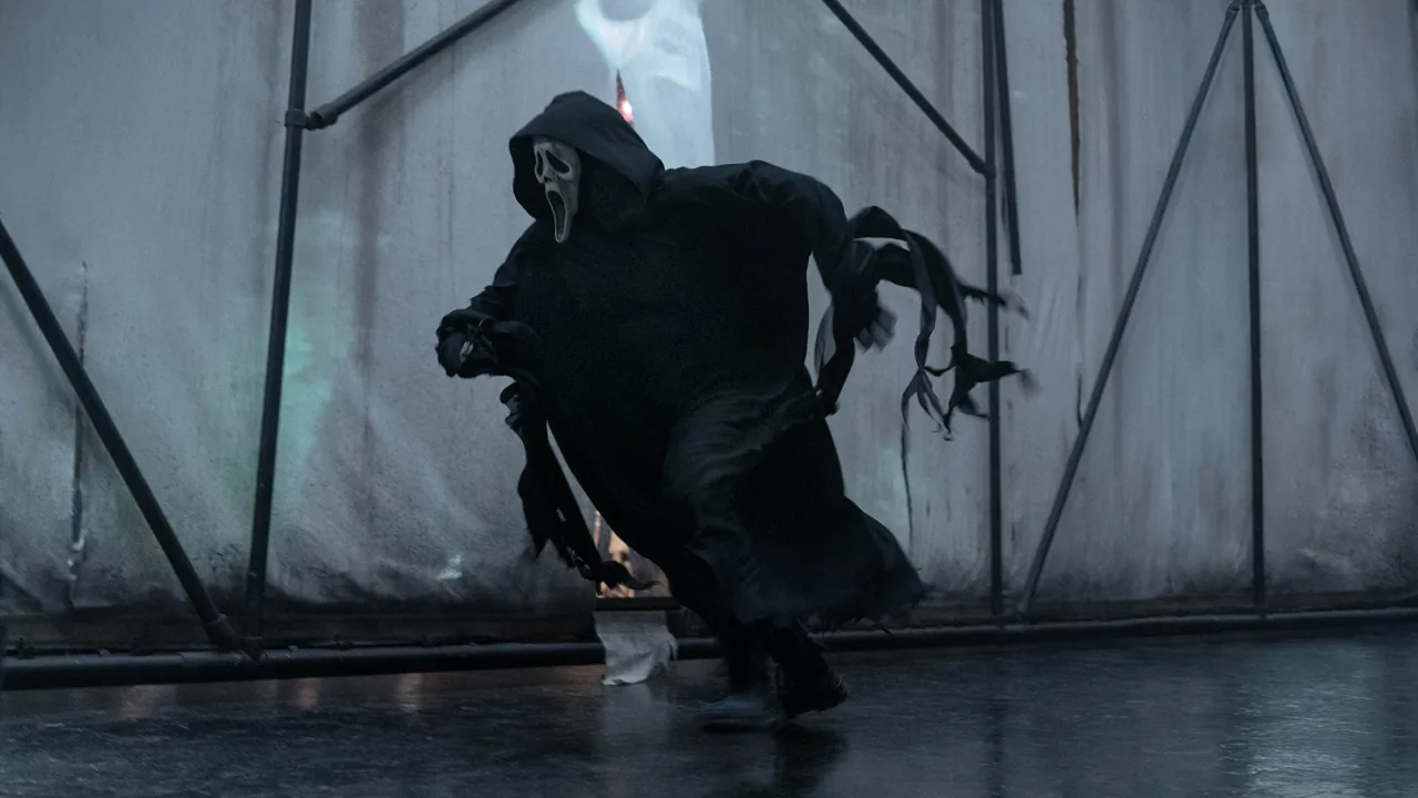 Scream 6: Ghostface Reveals Himself in a New Exclusive Photo