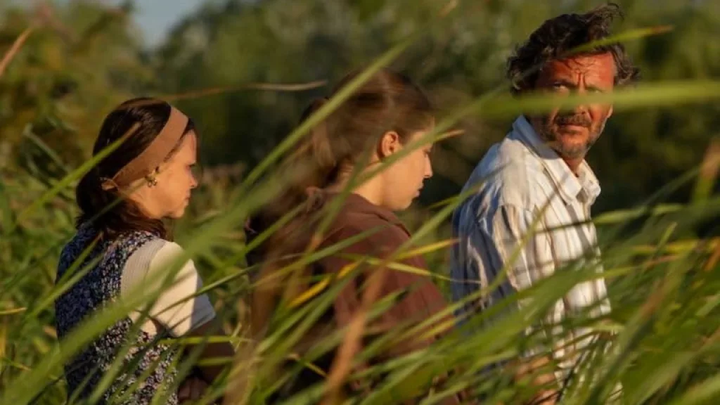 Three Kilometres to the End of the World review