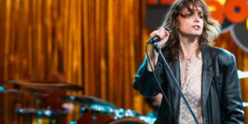 Beautiful Rebel Review: A Wasted Opportunity 1 Beautiful Rebel Review