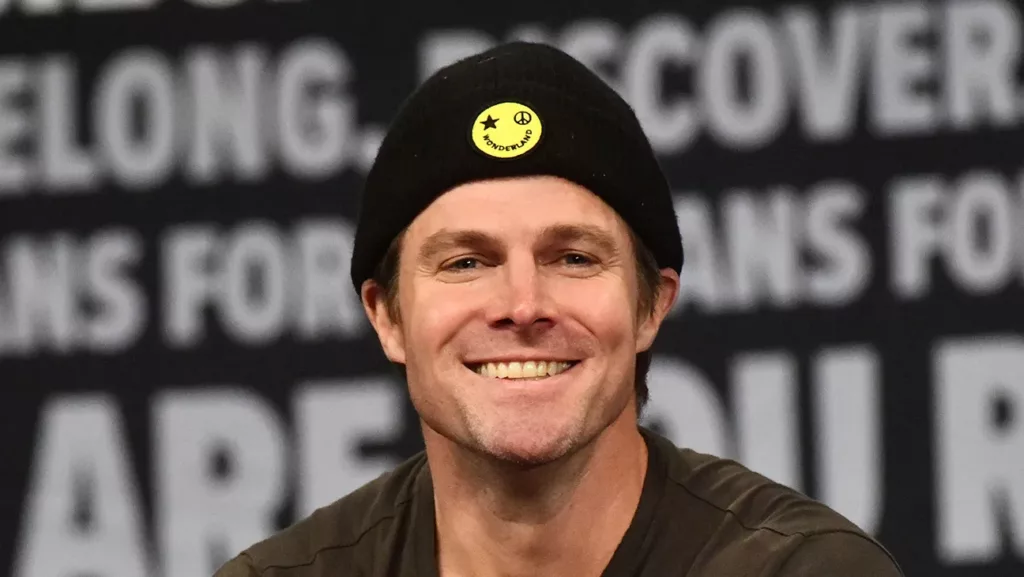 Stephen Amell