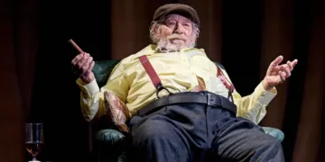 Legendary Actor Ian McKellen Recovers from "Horrible" Stage Fall, Cites Fat Suit as Lifesaver 1 Ian McKellen