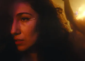 Aïcha Review