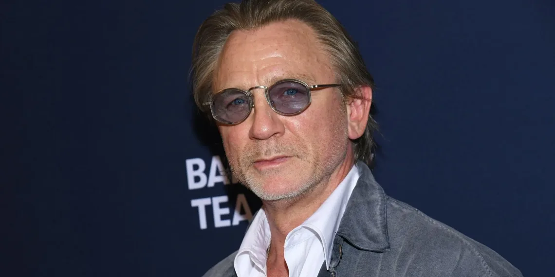 Daniel Craig