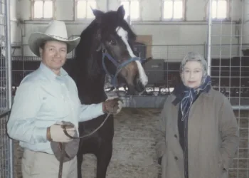 The Cowboy and the Queen Review