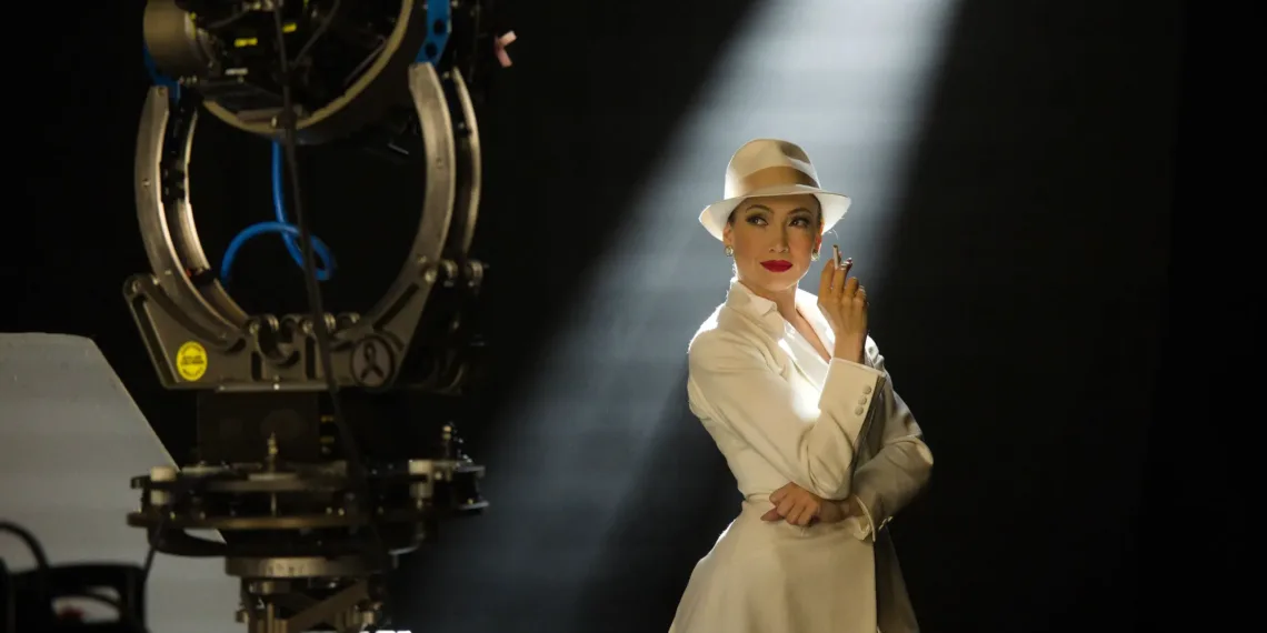 Jennifer Lopez Makes Emotional Musical Film Debut in 'Kiss of the Spider Woman' at Sundance 41 kiss of the spider woman