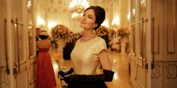 Angelina Jolie Misses Oscar Nomination for Maria, Ending Award Season Hopes 1 maria