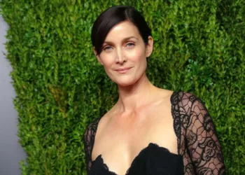 Carrie-Anne Moss