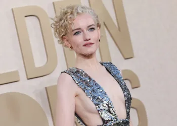 Julia Garner