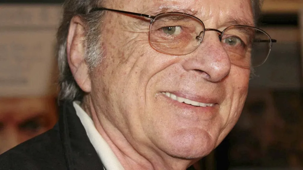 Harris Yulin