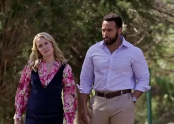 Hats Off to Love Review (1)