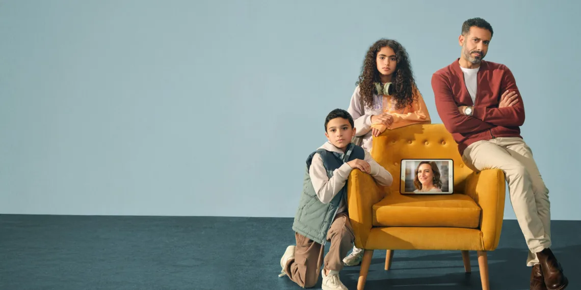 Catalog Review: A Modern Egyptian Family Portrait 41 Catalog Review 1