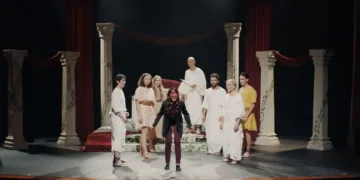 Et Tu Review: The Show Must Go On, By Any Means Necessary 1 Et Tu Review