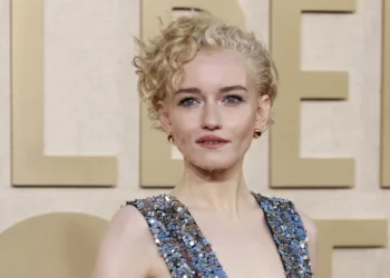 Julia Garner