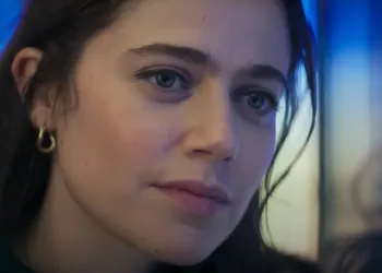 Molly Gordon
