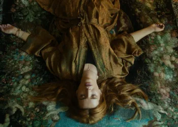 Saint Clare Review