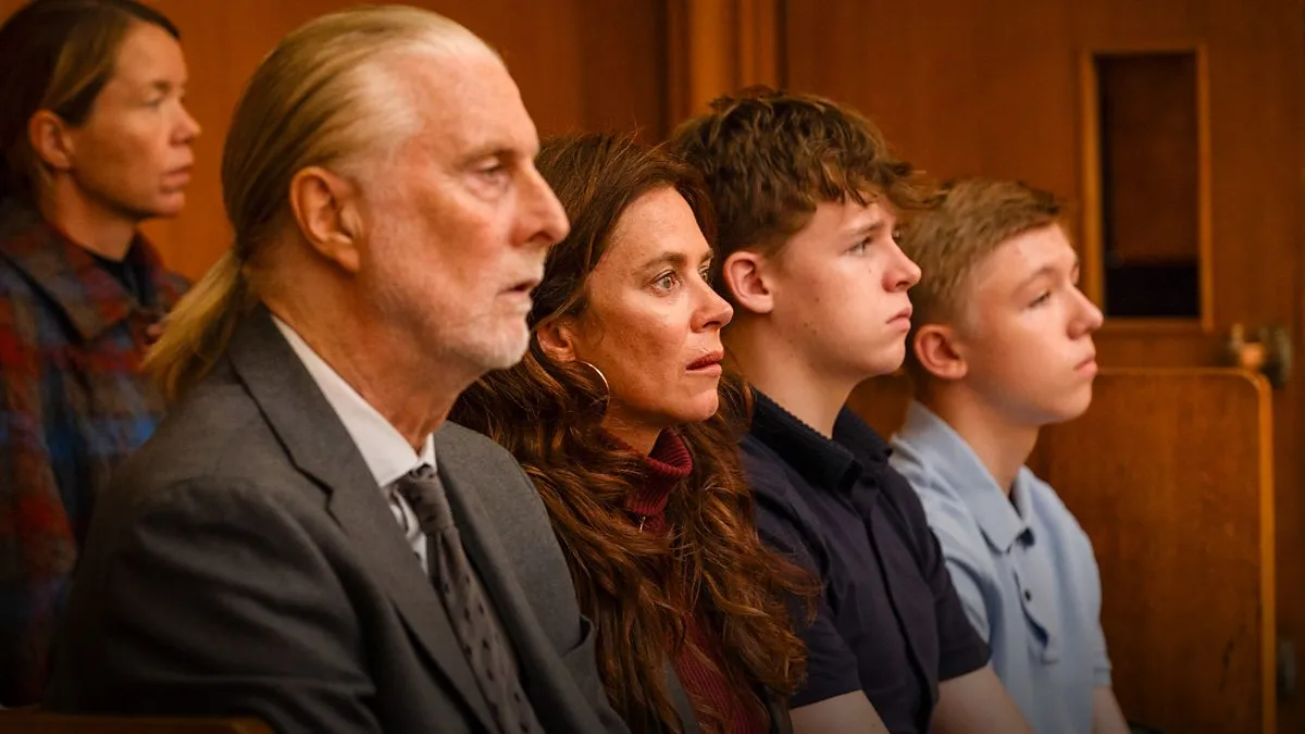 Review Television That Dares You to Look Away Gazettely