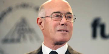 David Geffen Moves to Toss Ex-Husband’s Lawsuit, Denies ‘Salacious Lies’ 1 David Geffen