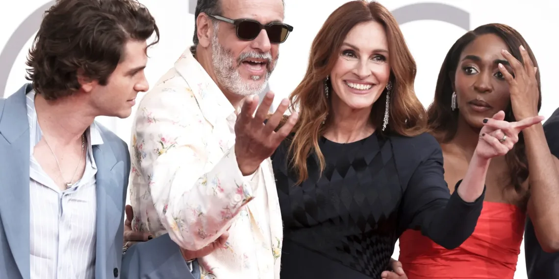Julia Roberts and Andrew Garfield Shine at Venice Premiere of “After the Hunt” 41 Julia Roberts