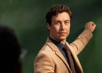 English Teacher Season 2 Review