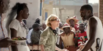 Gavagai Review: The Real Drama Happens Off-Screen 1 Gavagai Review