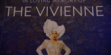 Dear Viv Review: Capturing the Complexity of a Cultural Star 1 Dear Viv Review