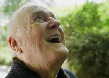 John Cleese Packs It In Review