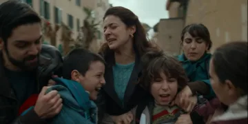 Familia Review: Masterful Acting Distinguishes this Story of Survival 1 Familia Review