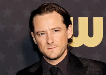 Lewis Pullman