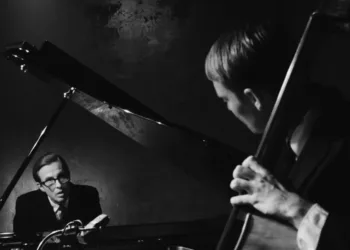 Everybody Digs Bill Evans Review