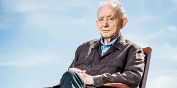 Frederick Wiseman, Documentarian of American Institutions, Dies at 96 1 Frederick Wiseman