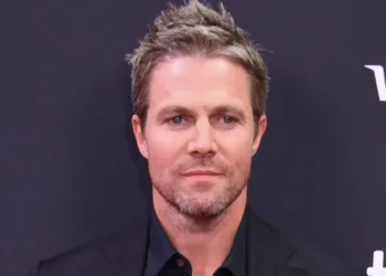 Stephen Amell