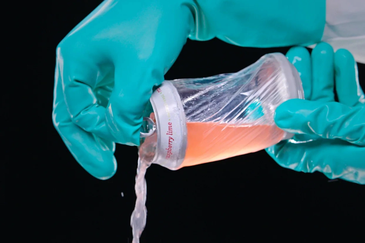 The Plastic Detox Review: Biological Survival in a Petroleum World 42 The Plastic Detox Review
