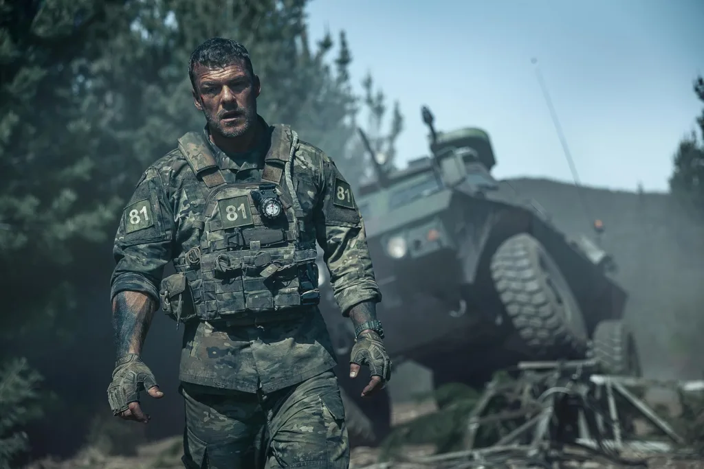 War Machine Review: The Alien Showed Up to the Right Movie 42 War Machine Review