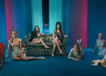 Her Private Hell Review