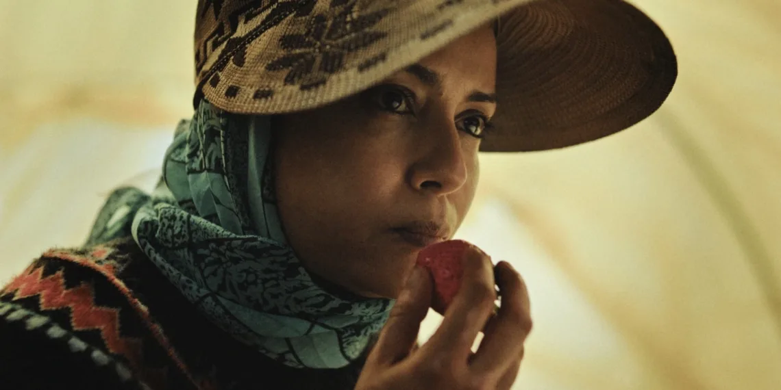 Strawberries Review: Exceptional Performances Elevate a Stark Social Realist Feature 41 Strawberries Review