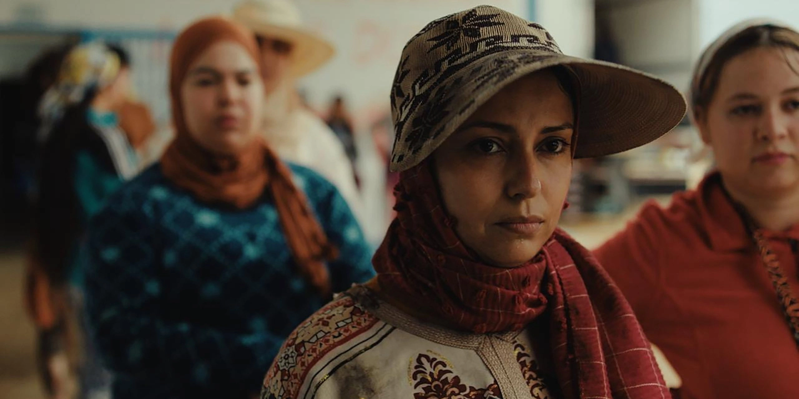 Strawberries Review: Exceptional Performances Elevate a Stark Social Realist Feature 42 Strawberries Review