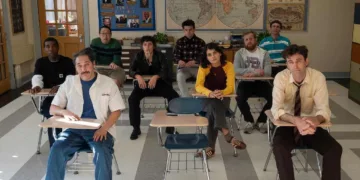 Never Change! Review: High School Becomes a Bureaucratic Trap 23 Never Change! Review